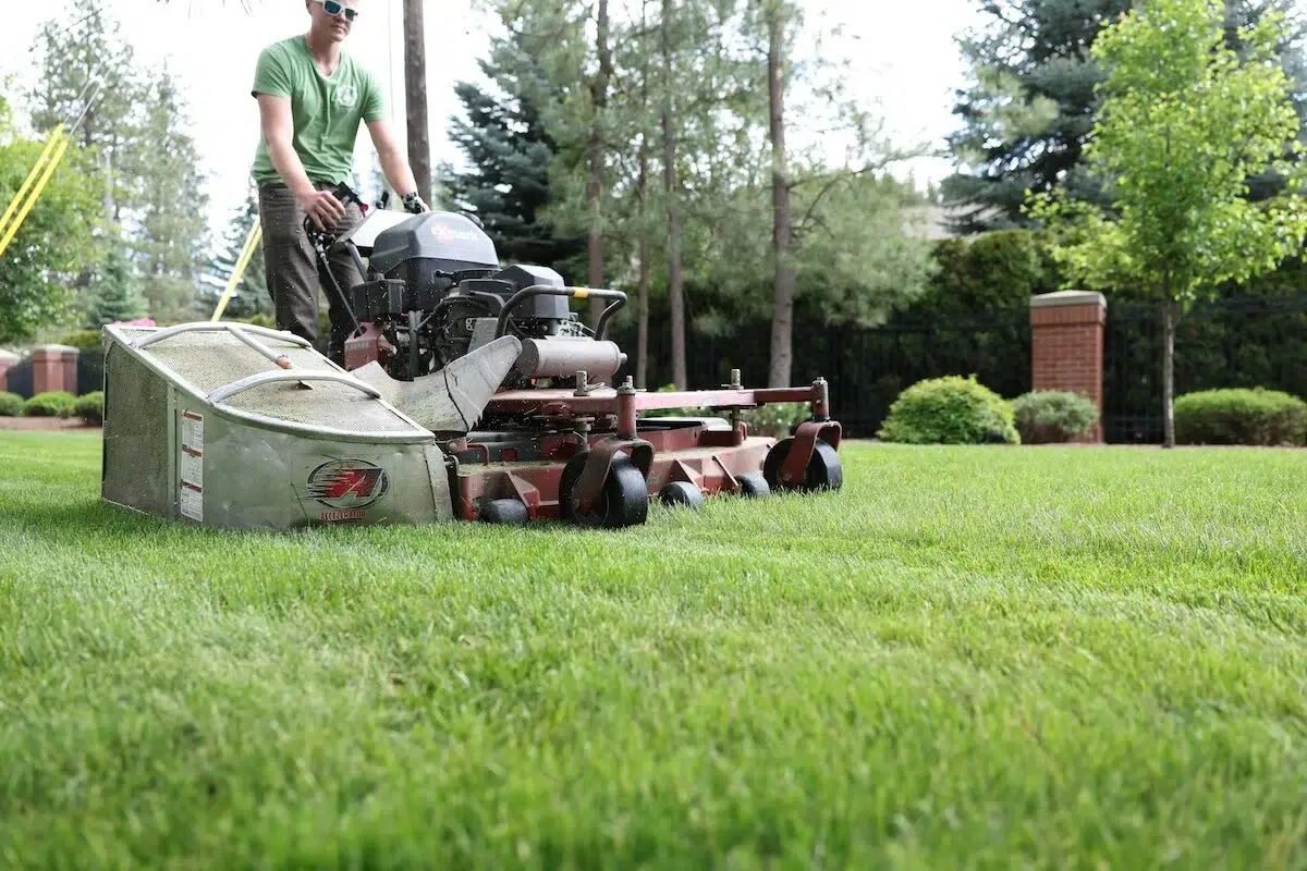 Greenscape offers weekly mowing services in Spokane Washington