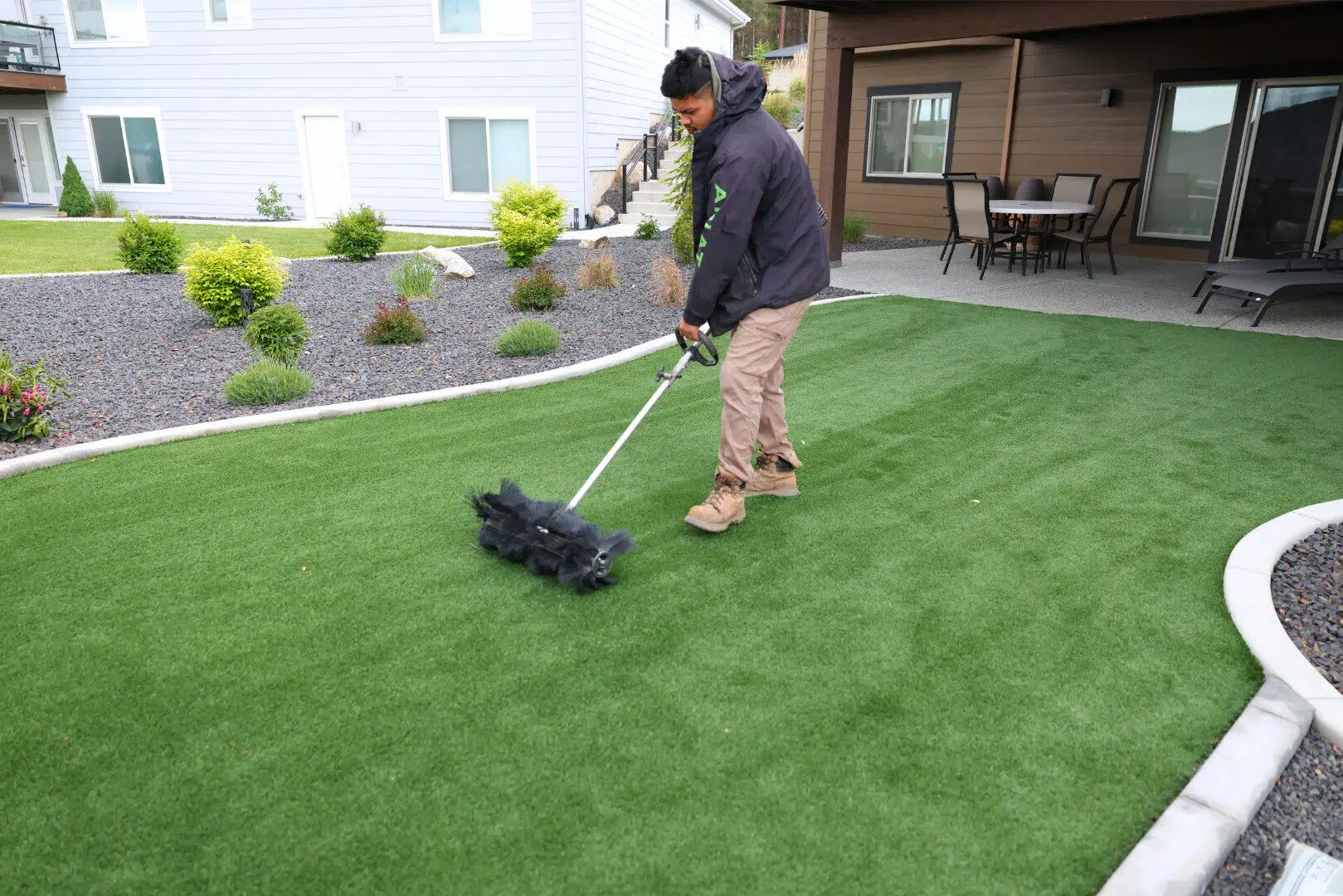 cleaning artificial turf
