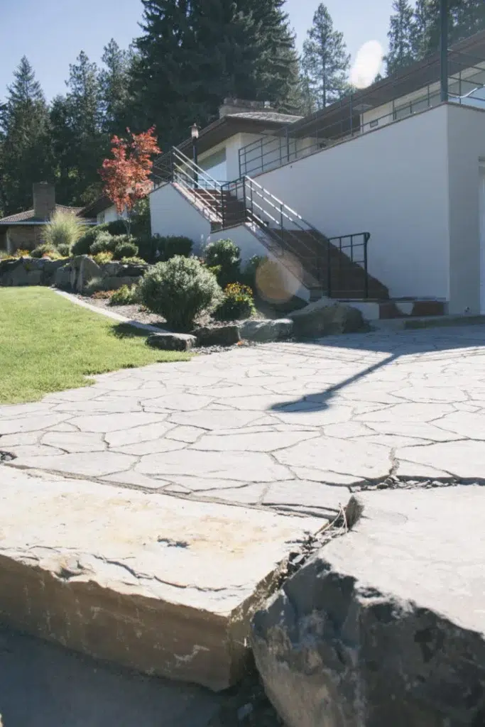 Landscape Design Natural Stone Walkway