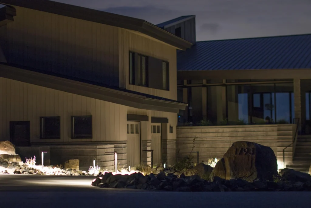 modern landscape lighting